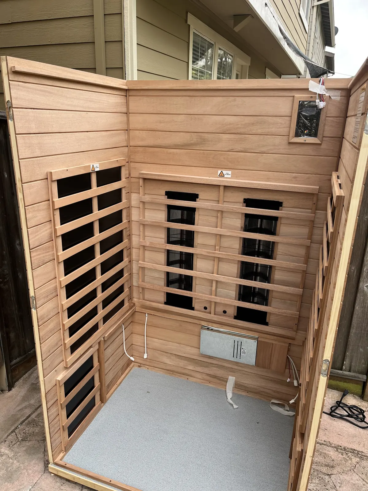 Two-person outdoor infrared sauna, Daly City: photograph 5