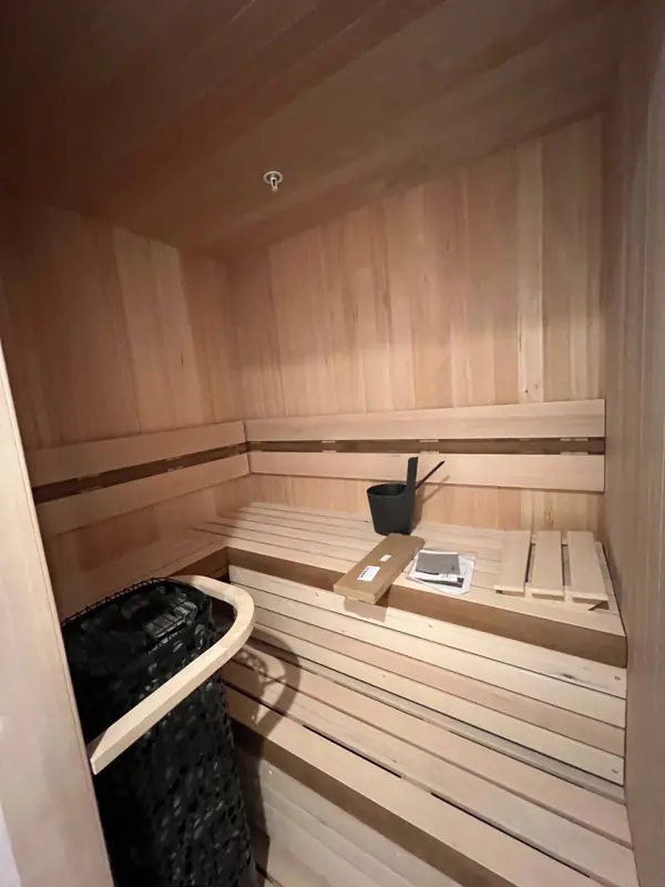 Turnkey Finnleo indoor sauna, Los Altos: photograph 1