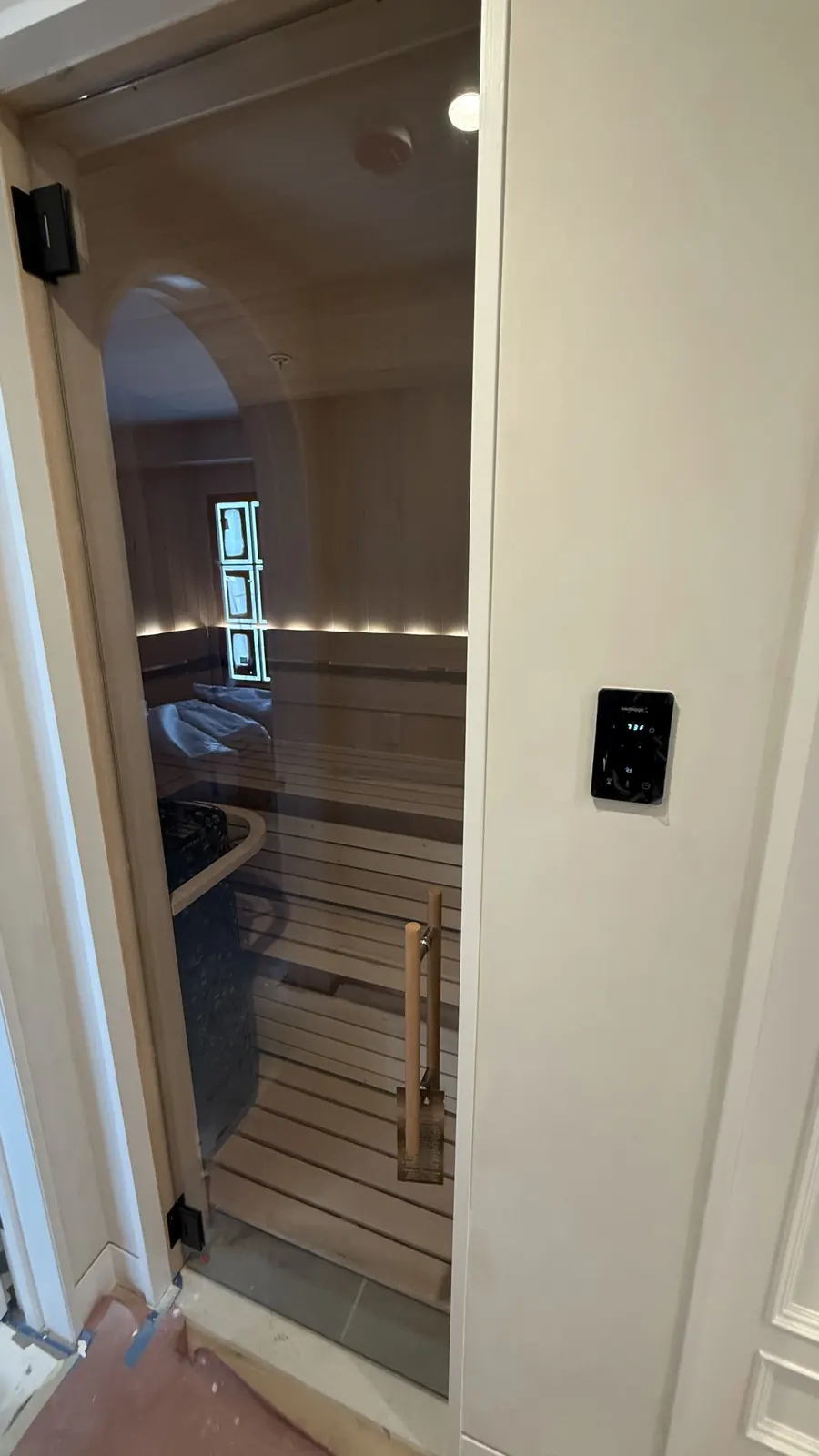Turnkey Finnleo indoor sauna, Los Altos: photograph 4