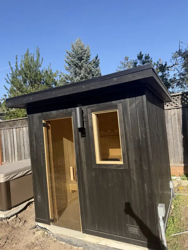 Custom outdoor sauna in black aspen, Los Gatos: photograph 1