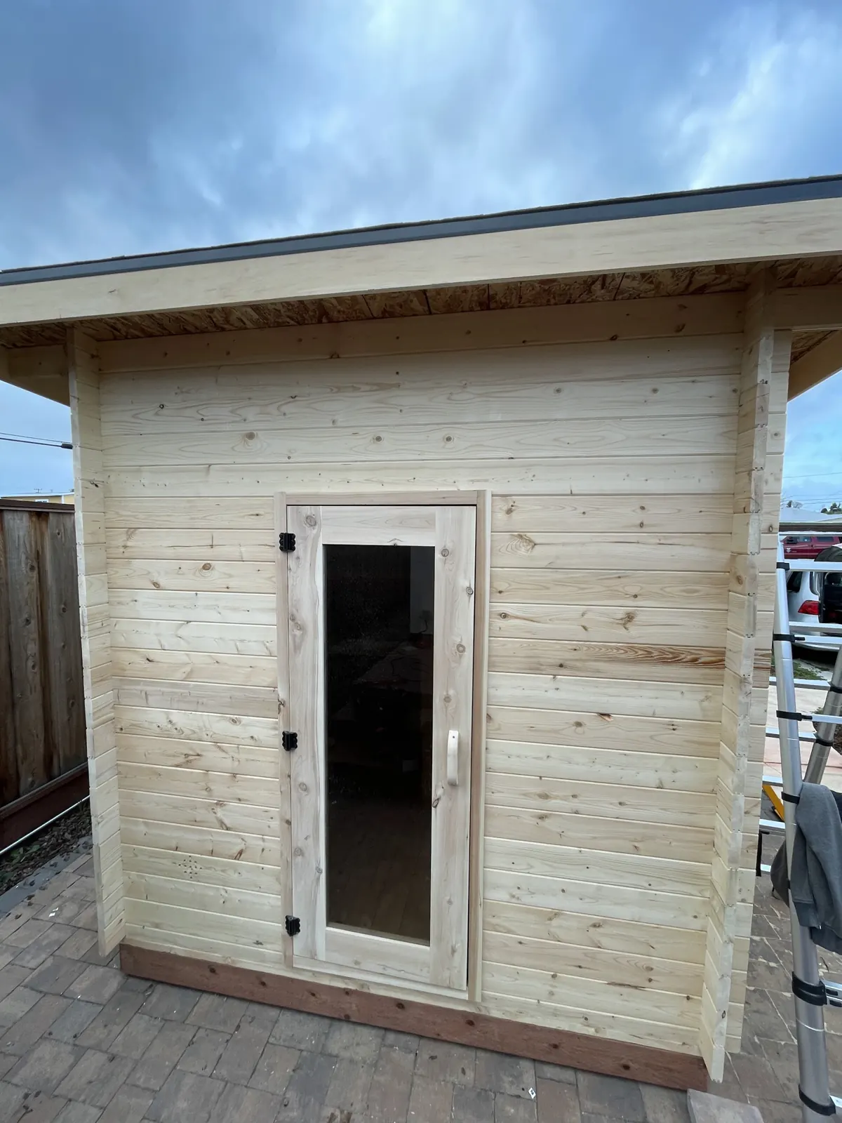 8' × 8' outdoor sauna with a HUUM heater, San Mateo: photograph 2