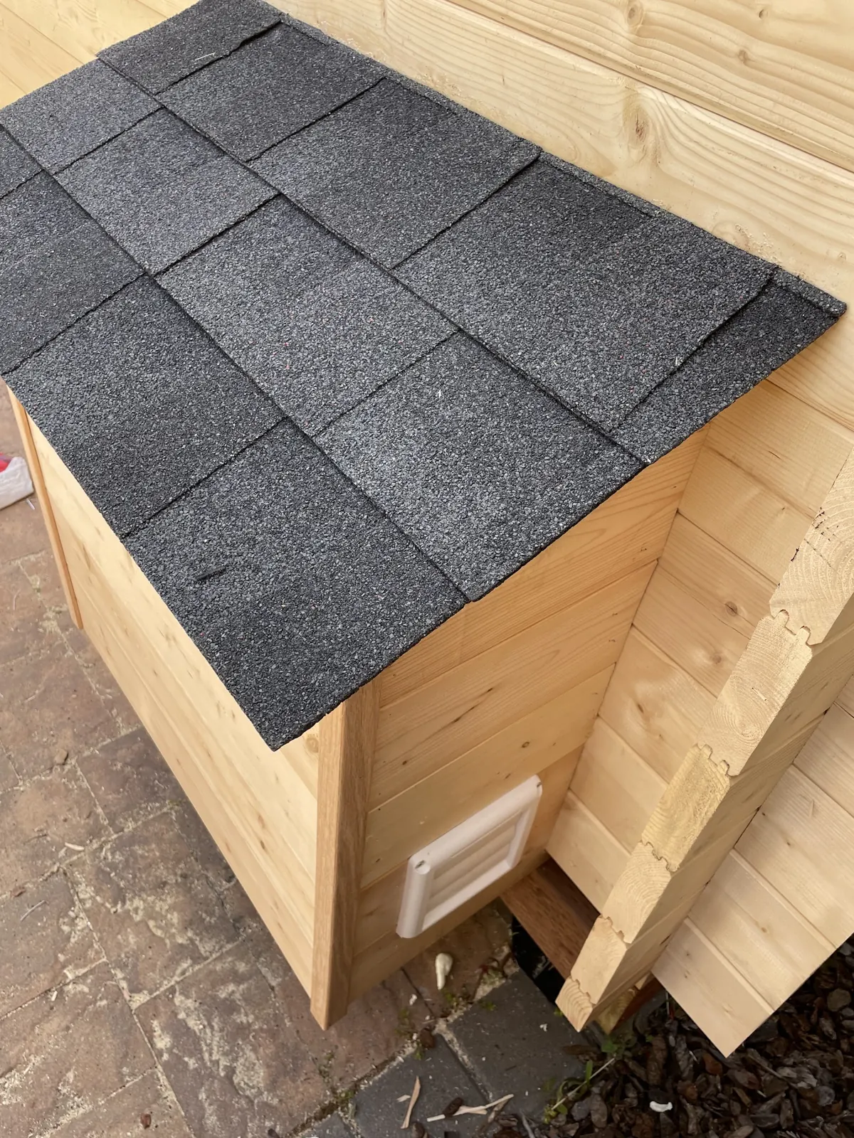 8' × 8' outdoor sauna with a HUUM heater, San Mateo: photograph 7