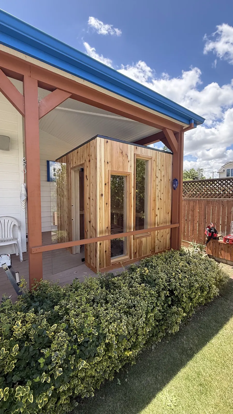 Custom 7' × 8' outdoor sauna, Sonoma: photograph 2