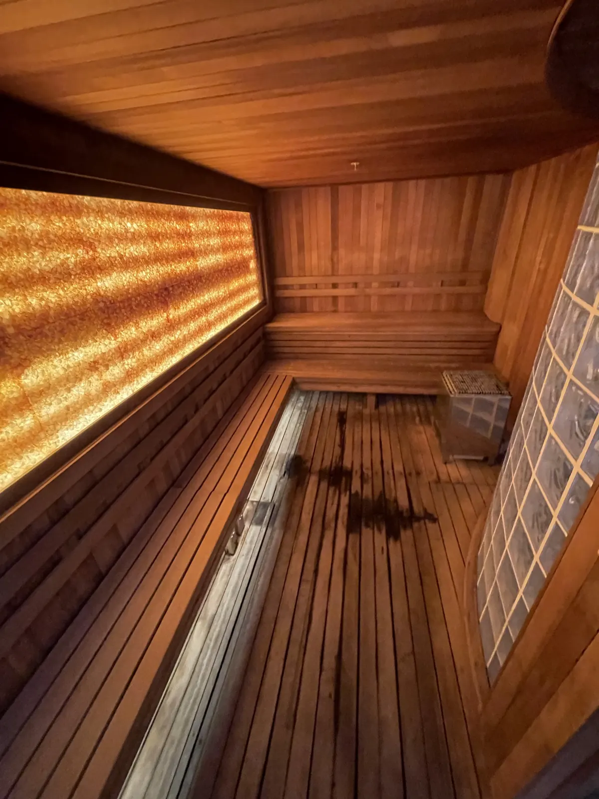 Resort hotel sauna refresh, Sonoma: photograph 4
